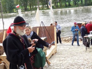 Marek Strzelichowski w tradycyjnym stroju w trakcie festiwalu Loary w Orleanie
