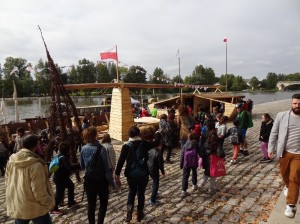 Tłumy gości na Polskim stoisku na festiwalu Loary w Orleanie