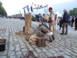 Piec dymarski na Polskim stoisku w trakcie Festiwalu Loary w Orleanie